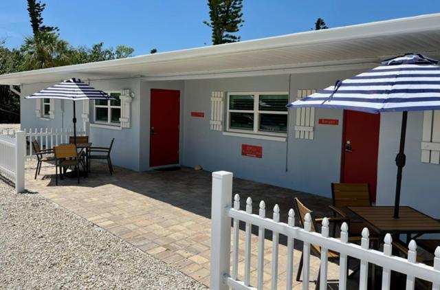 Sunshine Island Inn - Adults Only 萨尼贝尔 外观 照片